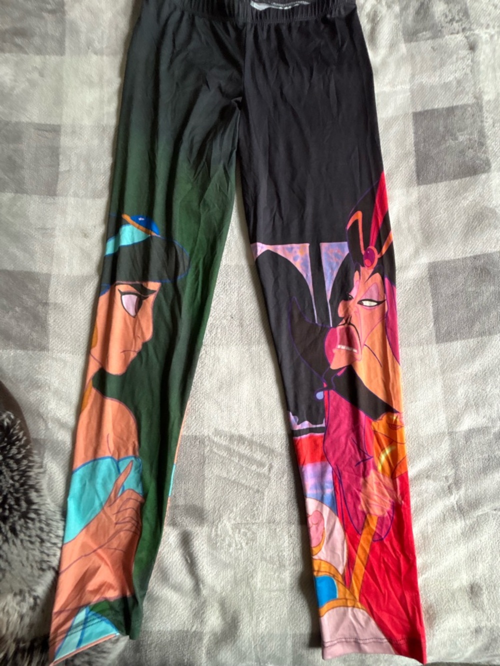 Disney Black Aladdin jasmine and jafar leggings Large hot topic retro